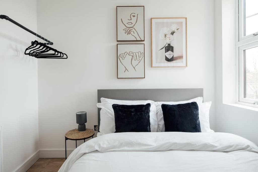 Modern 2 Bedroom Flat In Ilford, London מראה חיצוני תמונה